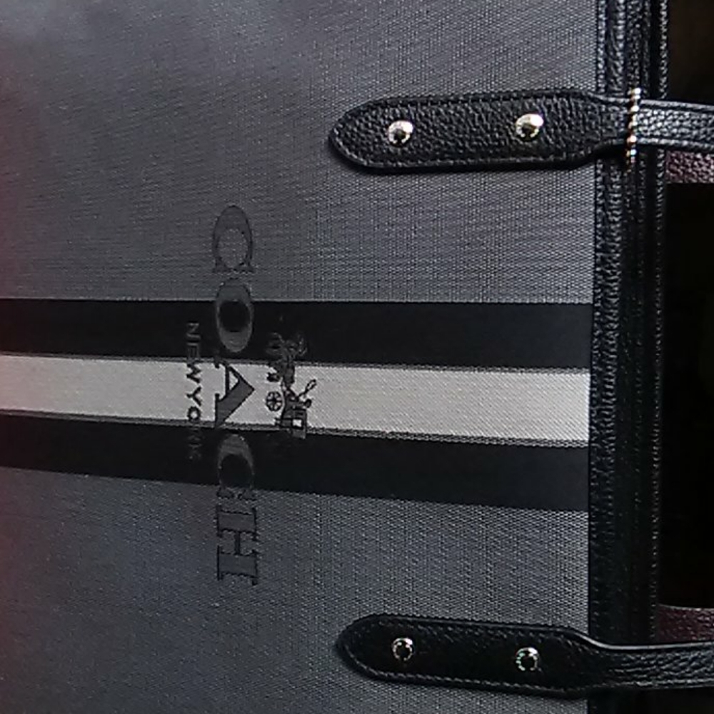 Coach tote - Picture 2 of 4